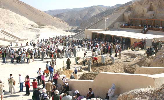 Valley of the Kings, Christmas Holidays